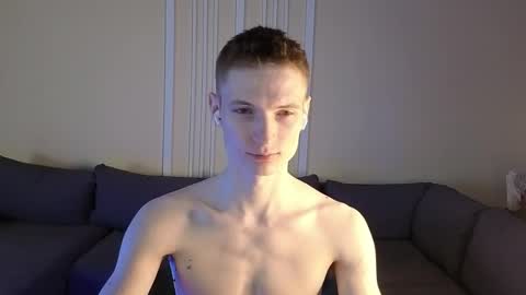 Snapshot of viksons chatting on May 1, 7:51 pm Max online show from May 1, 7:51 pm