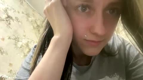 Sweett online show from March 31, 8:53 pm