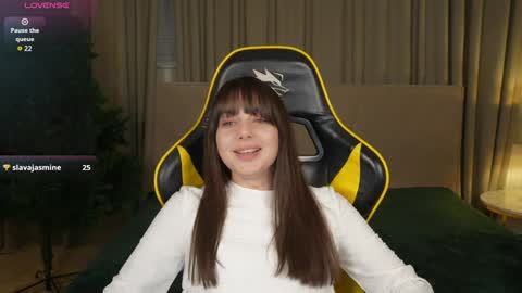 Snapshot of viktoria_storm chatting on December 14, 11:01 pm Alisa online show from December 14, 11:01 pm