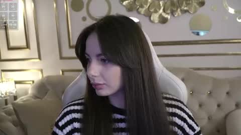 Snapshot of viktoria_storm chatting on February 7, 7:49 pm Alisa online show from February 7, 7:49 pm