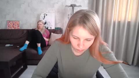 Snapshot of viktorlonsky chatting on December 3, 5:20 am viktorlonsky online show from December 3, 5:20 am