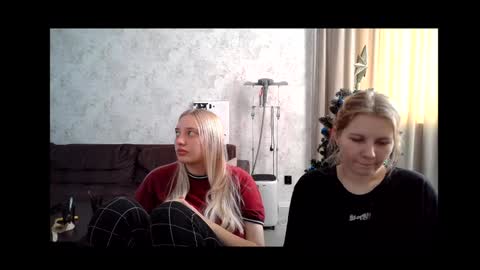 Snapshot of viktorlonsky chatting on December 20, 6:50 am viktorlonsky online show from December 20, 6:50 am