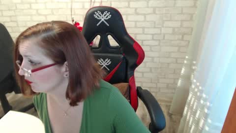 Snapshot of vikualex69 chatting on March 6, 2:29 pm vikualex69 online show from March 6, 2:29 pm