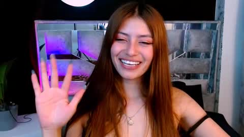 Snapshot of viky_evanss chatting on October 22, 7:35 pm viky_evanss online show from October 22, 7:35 pm