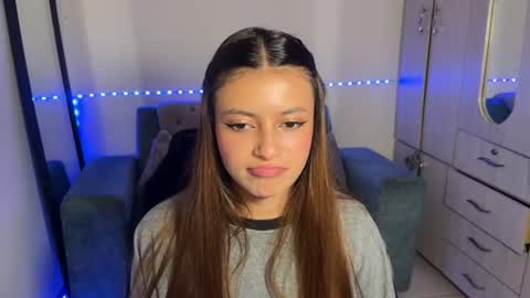 viky_evanss online show from July 12, 6:10 pm