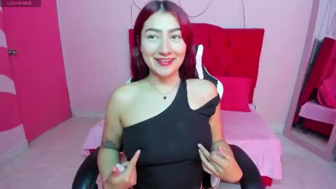 Snapshot of vimara_03 chatting on July 3, 6:47 pm Vimara 03 online show from July 3, 6:47 pm