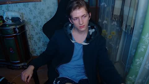 Snapshot of vince__dice chatting on December 22, 7:52 pm Dimoooooon online show from December 22, 7:52 pm