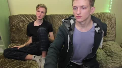 Snapshot of vince__dice chatting on December 27, 1:28 pm Dimoooooon online show from December 27, 1:28 pm