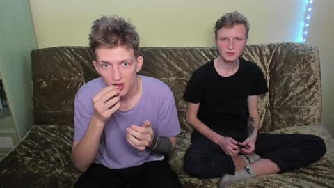 Snapshot of vince__dice chatting on December 28, 5:46 pm Dimoooooon online show from December 28, 5:46 pm