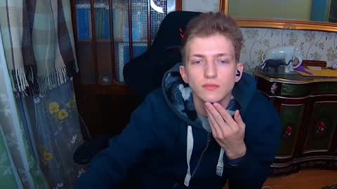 Snapshot of vince__dice chatting on January 4, 3:07 am Dimoooooon online show from January 4, 3:07 am