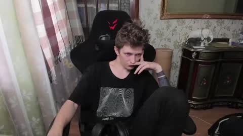 Snapshot of vince__dice chatting on February 14, 12:36 pm Dimoooooon online show from February 14, 12:36 pm