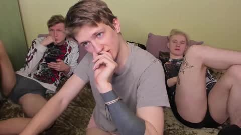 Snapshot of vince__dice chatting on February 15, 12:54 pm Dimoooooon online show from February 15, 12:54 pm