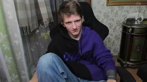 Snapshot of vince__dice chatting on February 21, 12:16 am Dimoooooon online show from February 21, 12:16 am