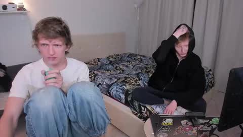 Snapshot of vince__dice chatting on October 6, 10:18 pm Dimoooooon online show from October 6, 10:18 pm