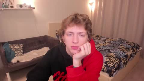 Snapshot of vince__dice chatting on November 2, 9:28 pm Dimoooooon online show from November 2, 9:28 pm