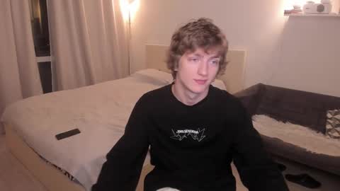 Snapshot of vince__dice chatting on November 6, 5:47 pm Dimoooooon online show from November 6, 5:47 pm