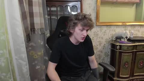 Snapshot of vince__dice chatting on January 6, 4:16 am Dimoooooon online show from January 6, 4:16 am