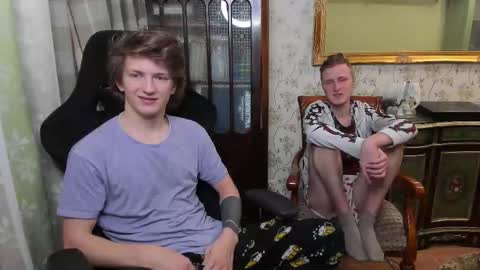 Snapshot of vince__dice chatting on January 17, 8:23 pm Dimoooooon online show from January 17, 8:23 pm