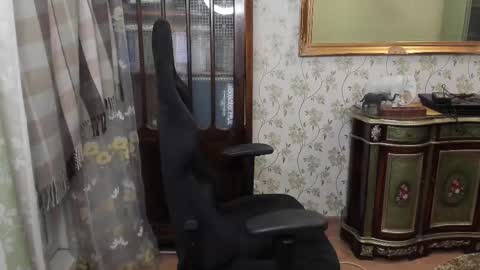 Snapshot of vince__dice chatting on February 7, 12:36 am Dimoooooon online show from February 7, 12:36 am