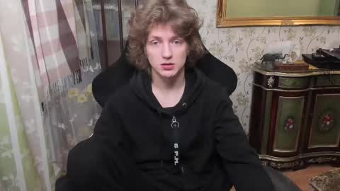 Snapshot of vince__dice chatting on February 9, 9:02 am Dimoooooon online show from February 9, 9:02 am