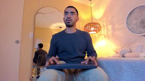 VINCE online show from November 24, 5:40 am