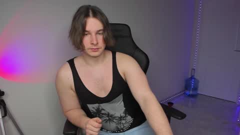 Vincent Strong online show from December 13, 1:44 pm