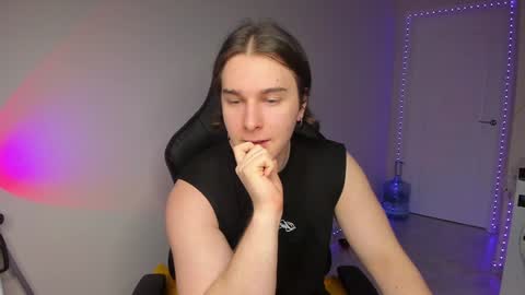 Vincent Strong online show from December 27, 12:12 pm