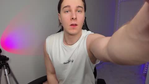 Vincent Strong online show from January 26, 2:30 pm