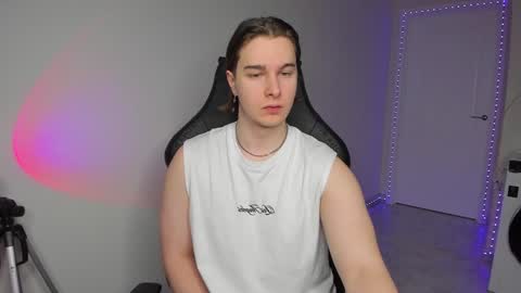 Vincent Strong online show from February 3, 7:40 am