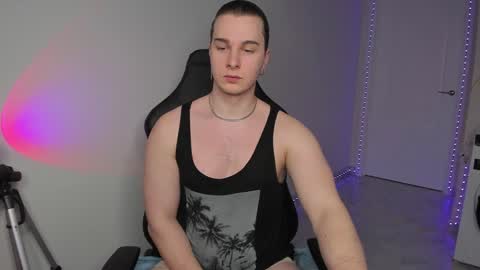 Vincent Strong online show from February 3, 2:24 pm