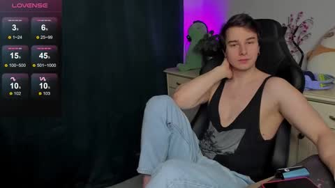 Vincent Strong online show from October 11, 8:24 am