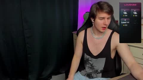 Vincent Strong online show from October 18, 8:04 am