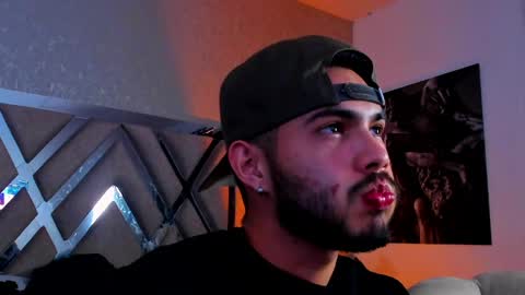 Snapshot of vincentblack_ chatting on April 26, 1:31 pm Vincent online show from April 26, 1:31 pm