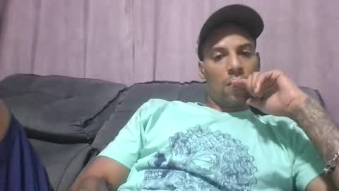 Snapshot of viniviniceco chatting on February 6, 2:05 am viniviniceco online show from February 6, 2:05 am