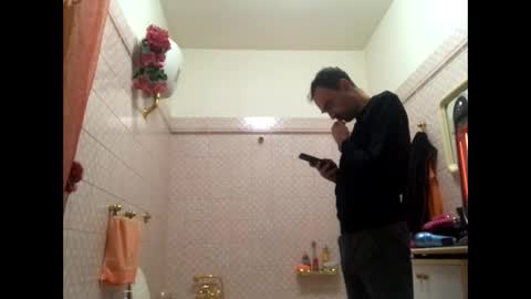 Snapshot of vinmin90 chatting on February 4, 10:15 pm Zenith online show from February 4, 10:15 pm