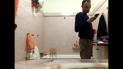 Snapshot of vinmin90 chatting on February 17, 9:43 pm Zenith online show from February 17, 9:43 pm