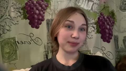 vinniebarco online show from April 20, 10:51 am