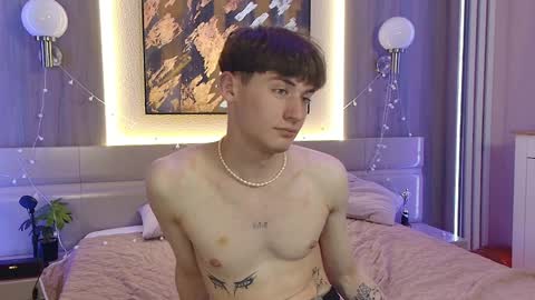 Snapshot of vinsant_x chatting on April 9, 11:59 am Vinsant online show from April 9, 11:59 am