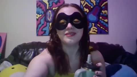 Snapshot of vintagevalorvenom chatting on June 1, 1:18 am VintageValorVenom online show from June 1, 1:18 am