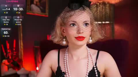 Snapshot of vinyl_kiss chatting on July 20, 8:44 pm Carrie Next streams Sat Sun 3pm-11pm EST online show from July 20, 8:44 pm