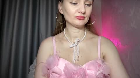 Funny  girl online show from November 26, 7:59 pm