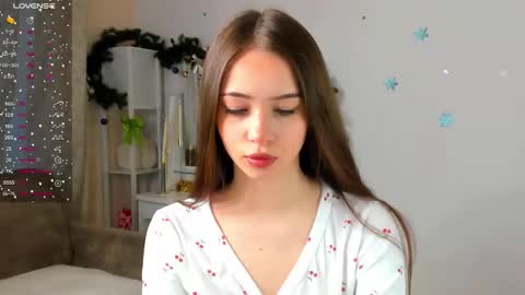 Snapshot of violarivera chatting on January 10, 9:00 am violarivera online show from January 10, 9:00 am