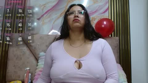 Snapshot of violemurray chatting on February 28, 11:33 am violemurray online show from February 28, 11:33 am