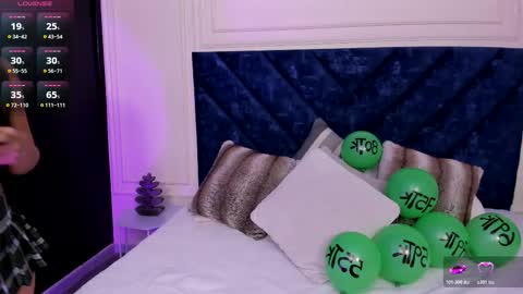 Violet online show from March 17, 6:44 pm