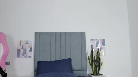 Violet online show from January 13, 9:52 pm