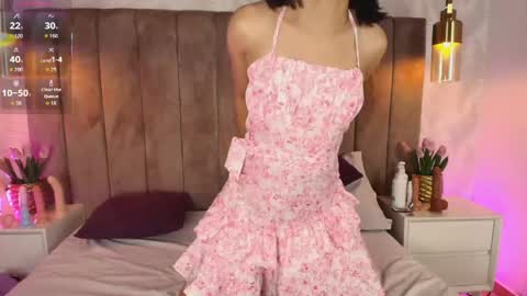 Snapshot of violet_606 chatting on May 11, 2:45 pm Violeta online show from May 11, 2:45 pm