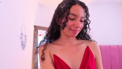 Snapshot of violet__15 chatting on April 25, 7:22 pm violet__15 online show from April 25, 7:22 pm