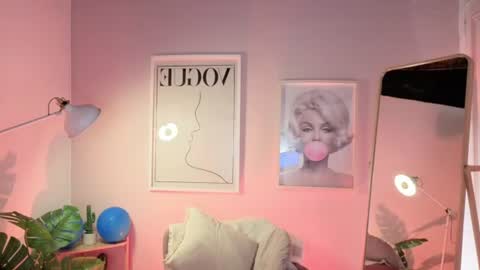 Snapshot of violet__15 chatting on July 3, 12:00 pm violet__15 online show from July 3, 12:00 pm