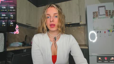 Snapshot of violet_blue_eyes chatting on December 28, 1:17 pm Violet online show from December 28, 1:17 pm