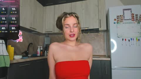 Snapshot of violet_blue_eyes chatting on January 13, 2:11 pm Violet online show from January 13, 2:11 pm